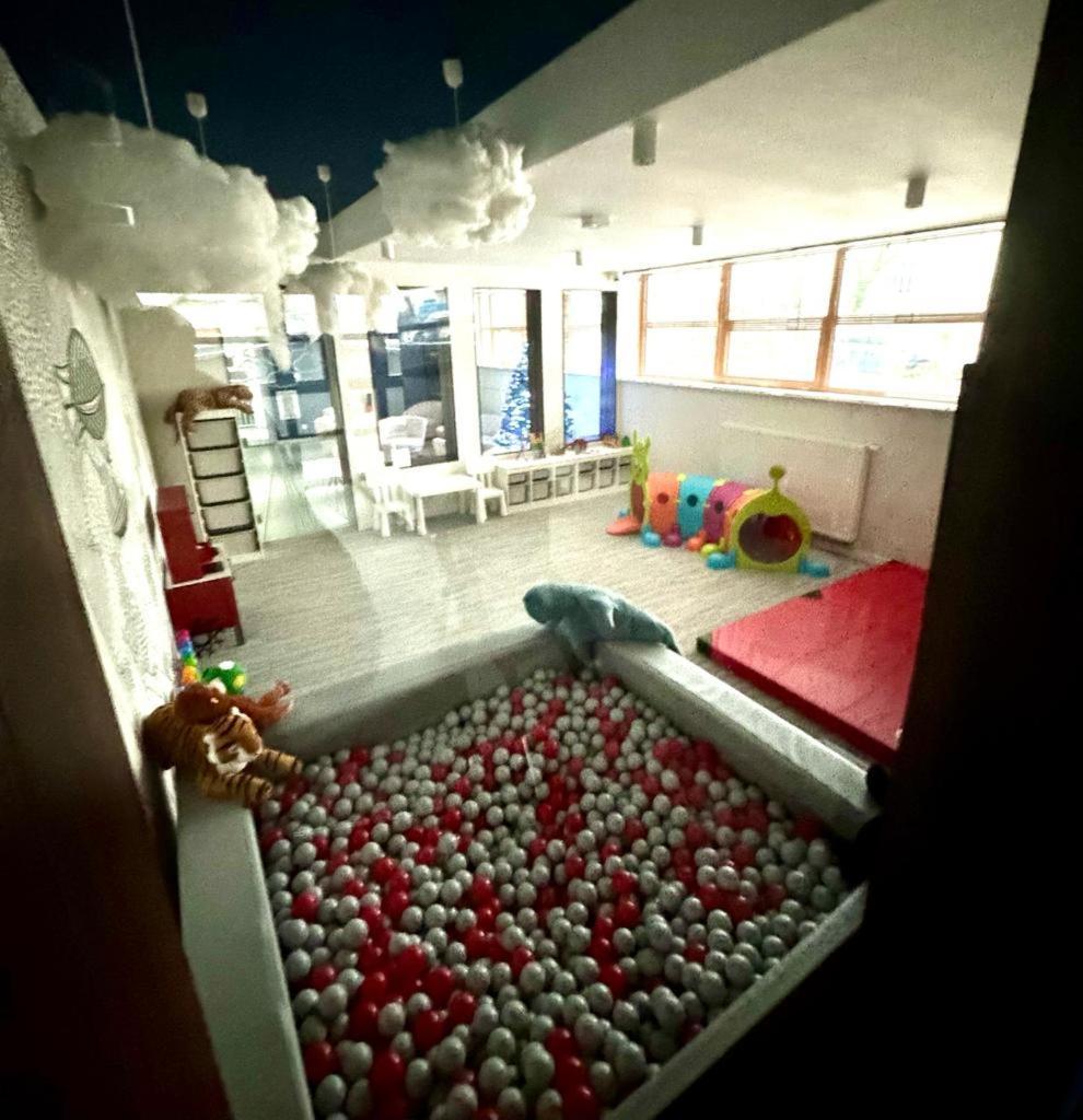 Whiteblue Dream 2 Z Ogrodkiem & Sauna & Fitness & Bawialnia Dla Dzieci Apartment